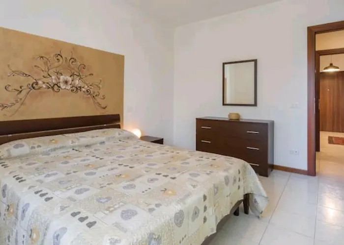 Apartament Yellow House *